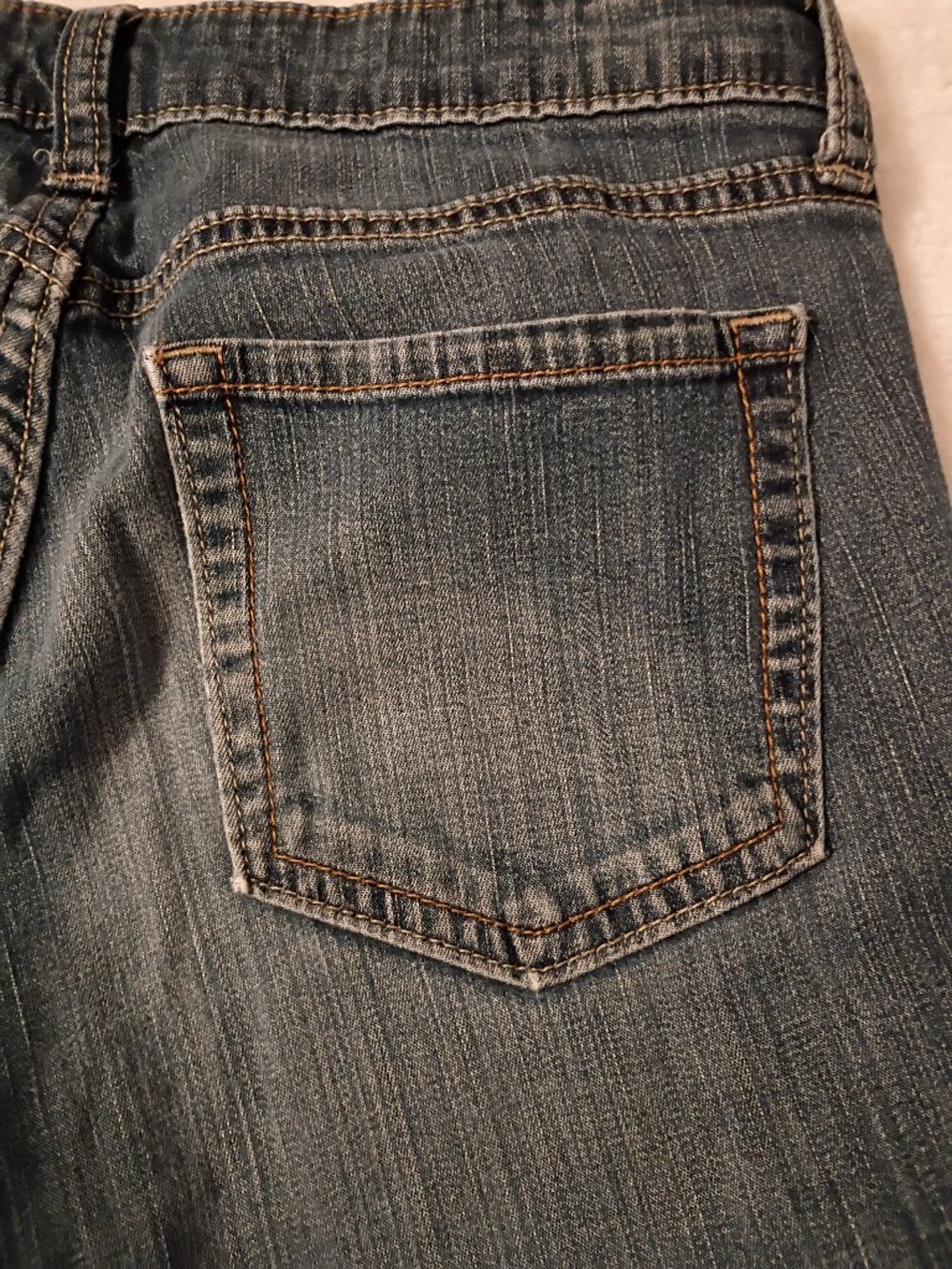 GAP Low Rise Capris - Picture 9 of 10